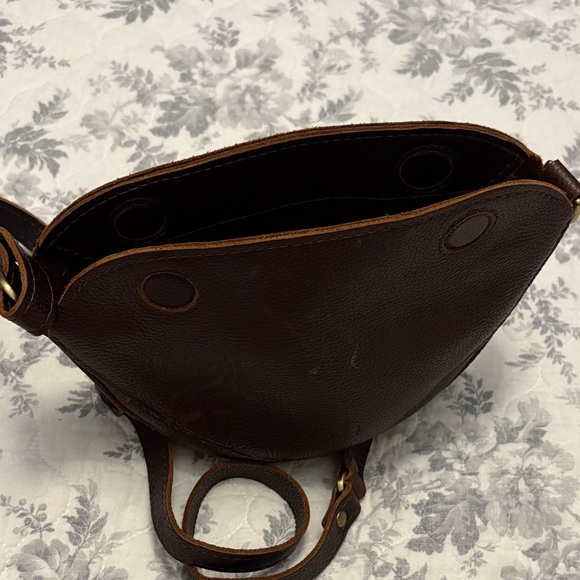 Elegant Brown Leather Women's Bag - Picture 2 of 11